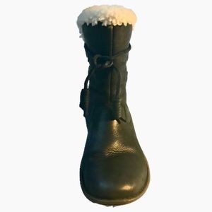 UGG Akadia Genuine Leather Suede Boots Black Size Women’s 7